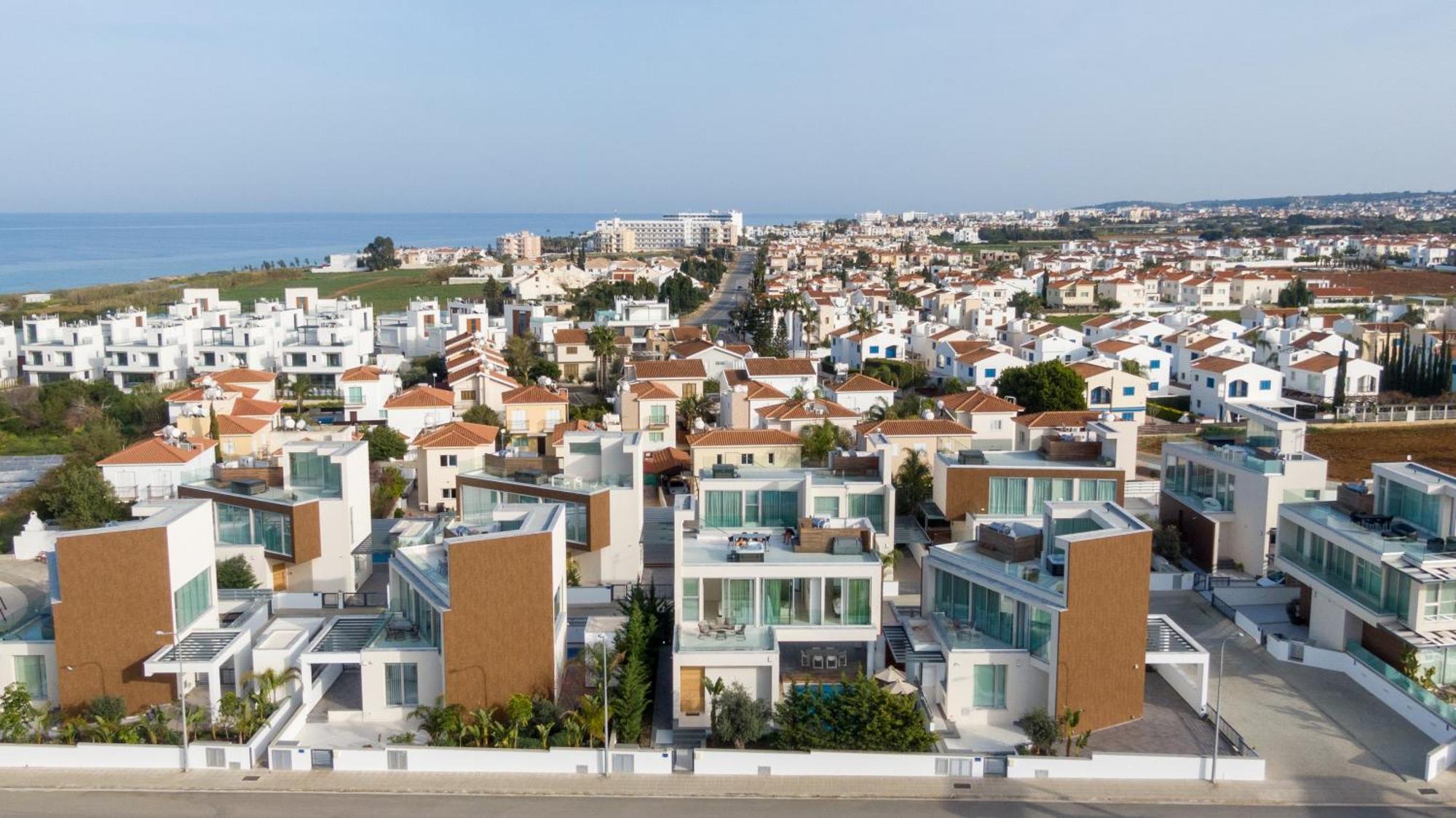 Seaview Luxury Villa Jacuzzi & Pool! 2 Min Beach Protaras Exterior foto